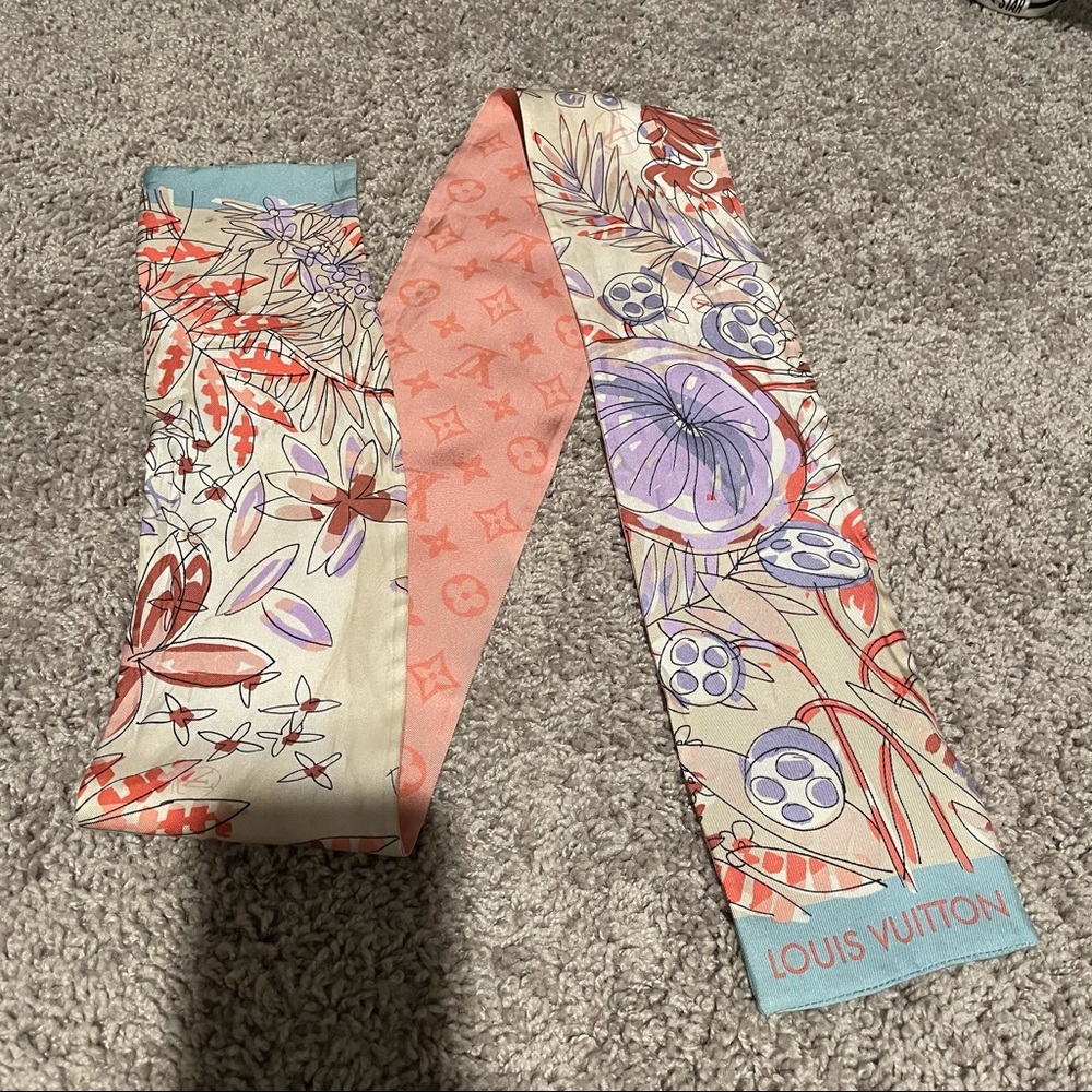 Louis Vuitton Fleurs Bandeau SOLD